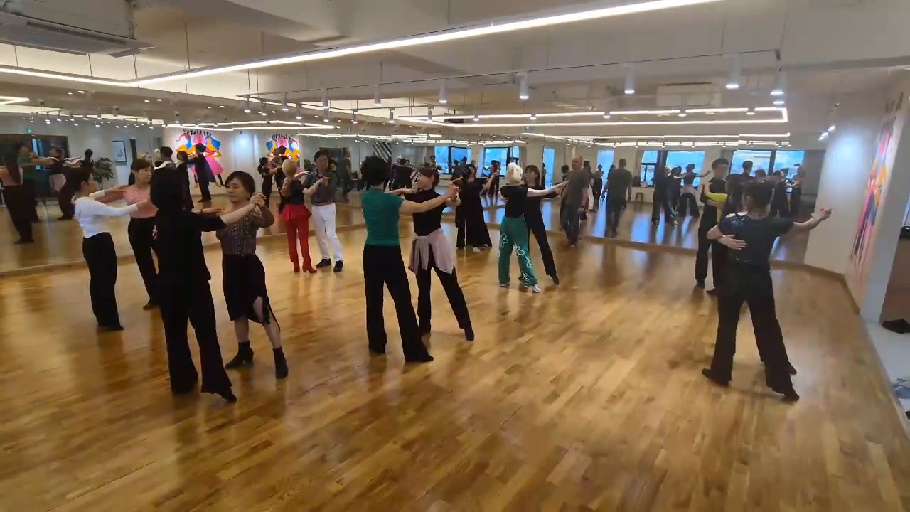 /user/k/kimslinedance/editor/2505/0f81cc9cf05e8b90424967ea91c10f27_1748583090_316.jpg 이미지크게보기