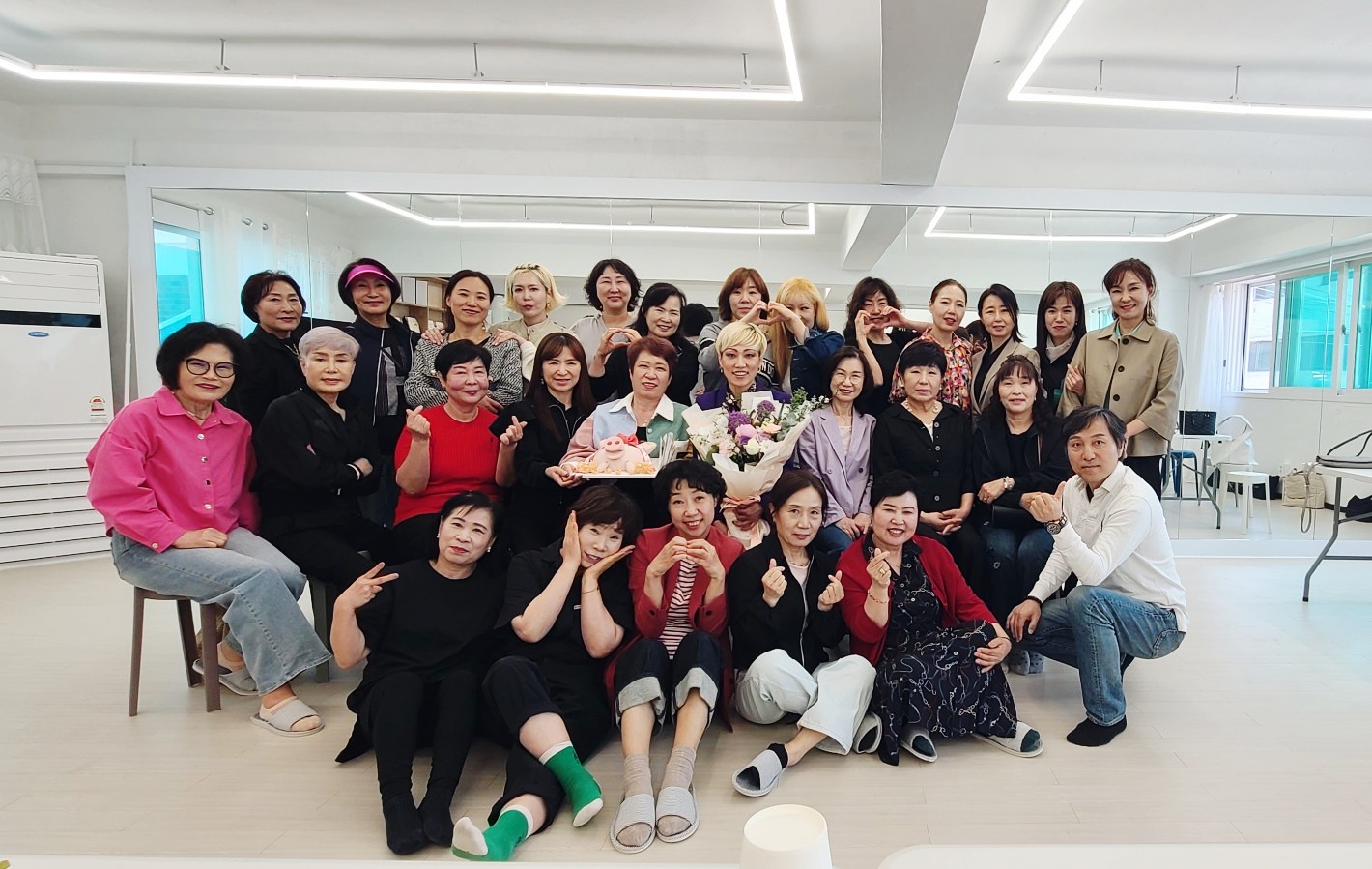 /user/k/kimslinedance/editor/2505/0f81cc9cf05e8b90424967ea91c10f27_1748583276_168.jpg 이미지크게보기
