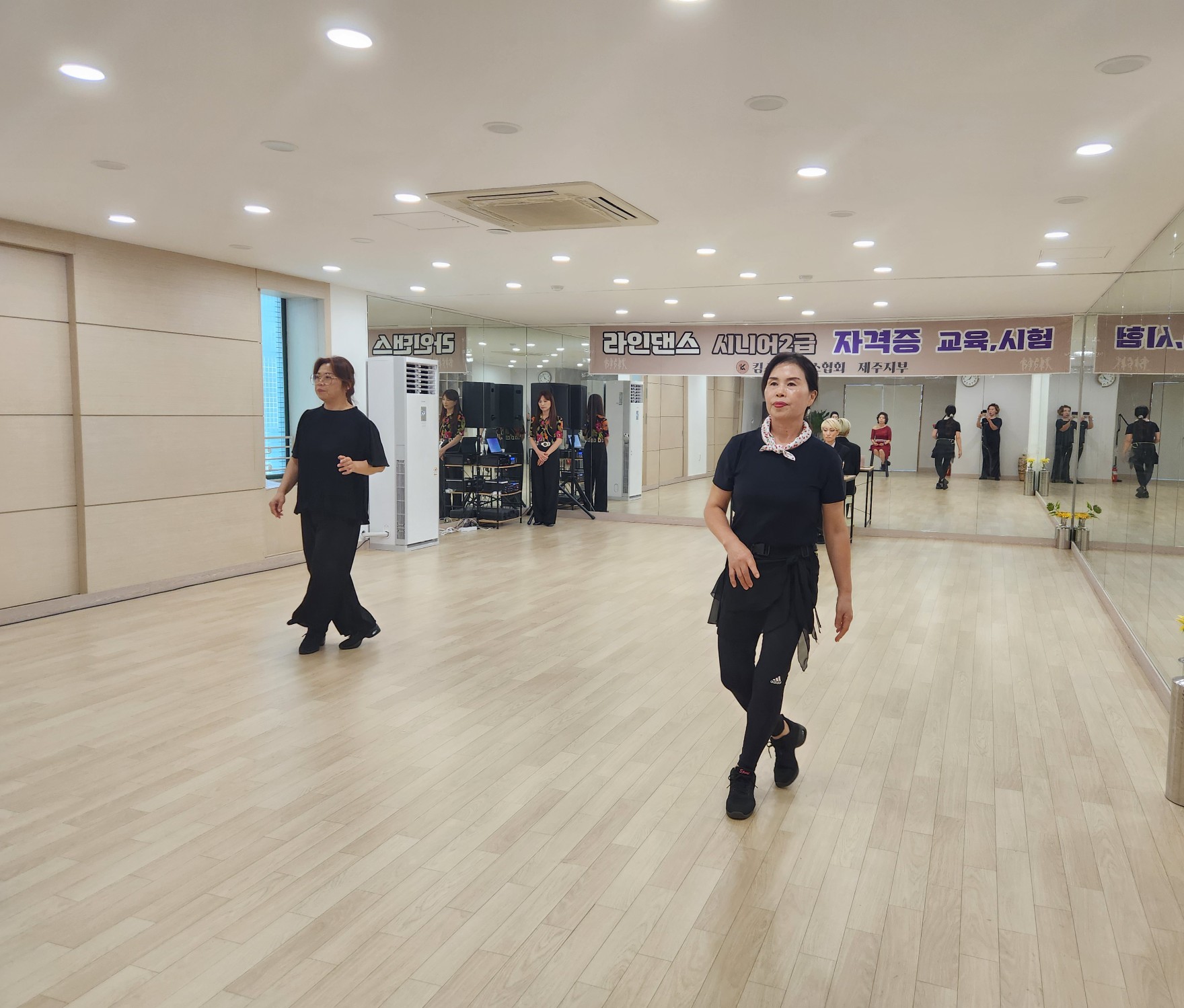 /user/k/kimslinedance/editor/2510/06651a41d943faf673d7c9550d7cfca9_1759572781_887.jpg 이미지크게보기