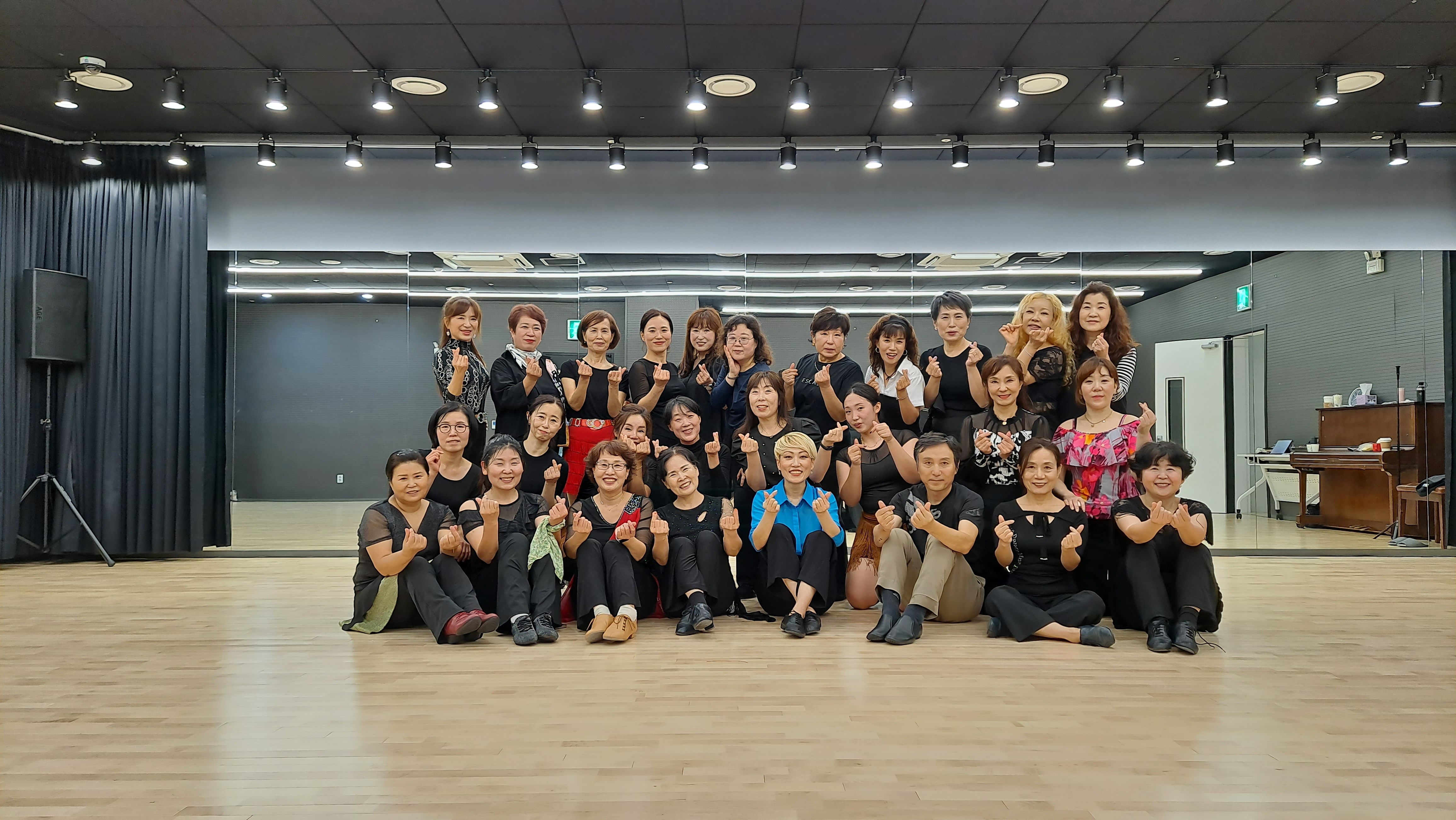 /user/k/kimslinedance/editor/2511/28af809bfb0e8116af8347ee0f9b997c_1762604869_4913.jpg 이미지크게보기