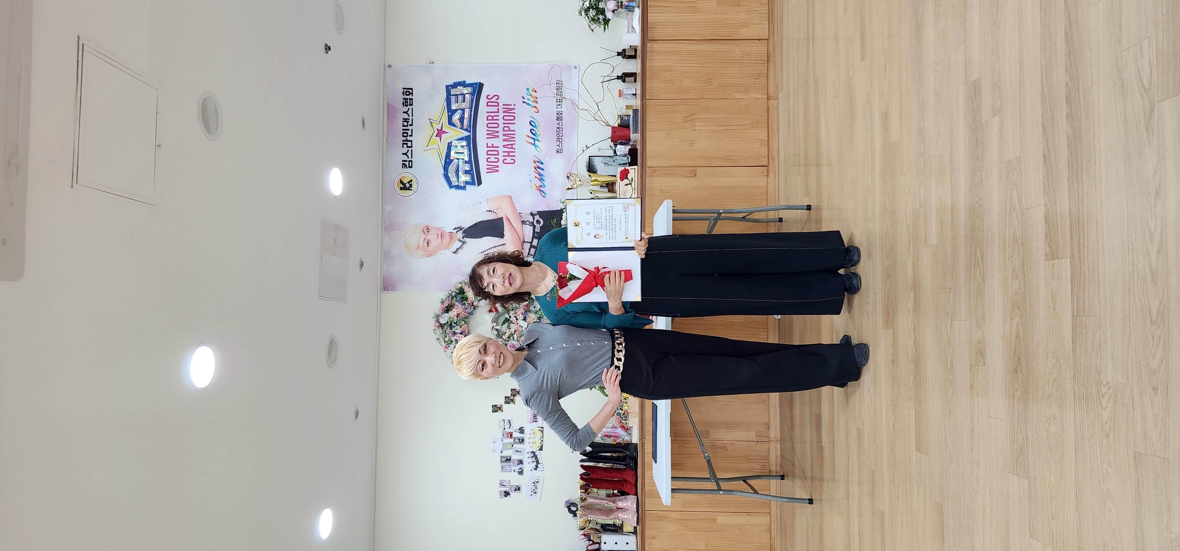 /user/k/kimslinedance/editor/2511/28af809bfb0e8116af8347ee0f9b997c_1762616879_4016.jpg 이미지크게보기