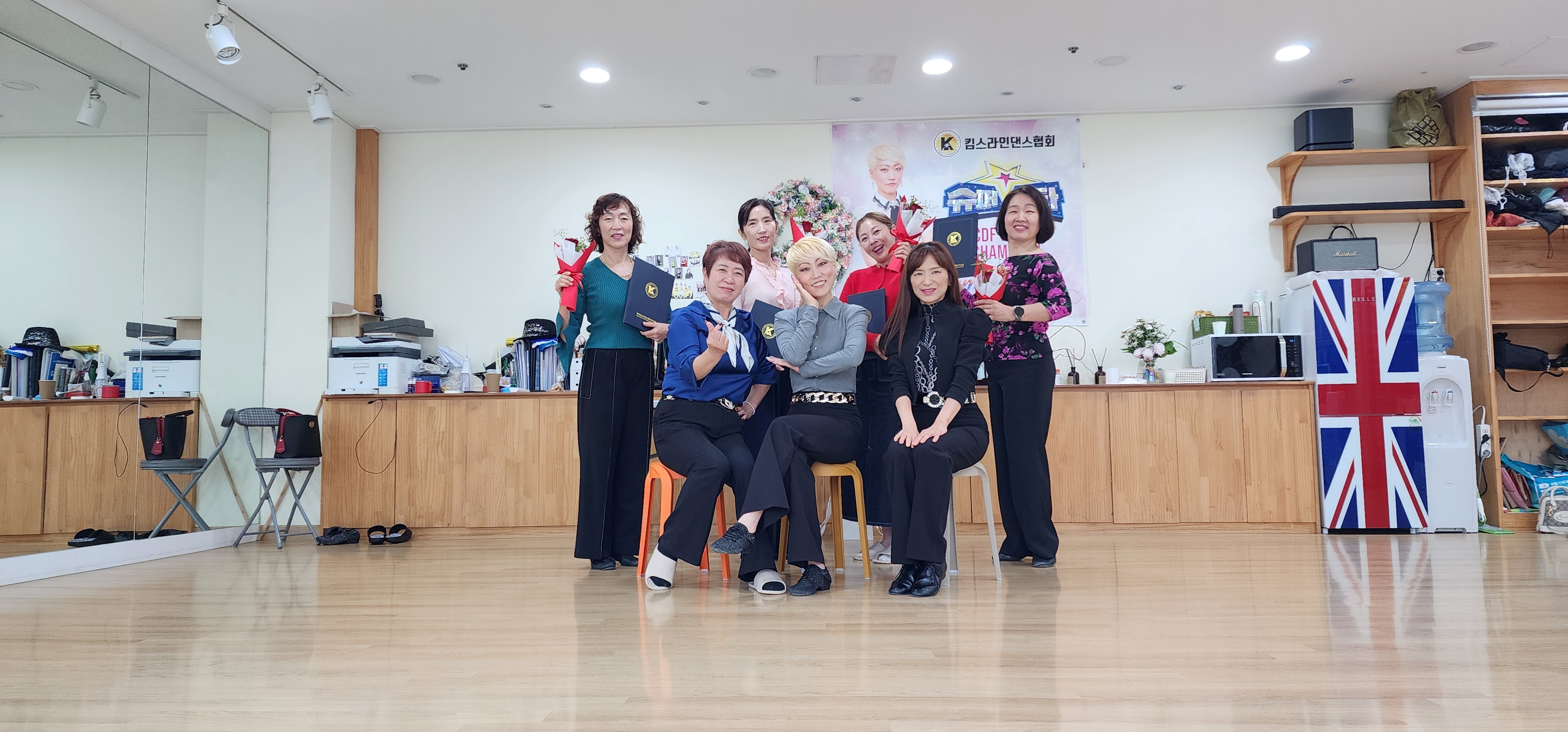 /user/k/kimslinedance/editor/2511/28af809bfb0e8116af8347ee0f9b997c_1762616880_0179.jpg 이미지크게보기